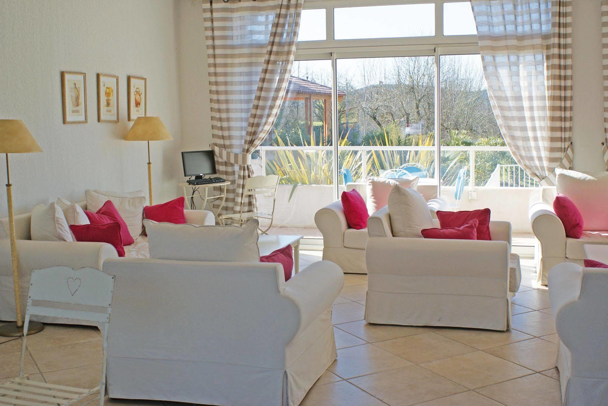 Lagrange Vacances Les Bastides des Chaumettes Montauroux Extérieur photo